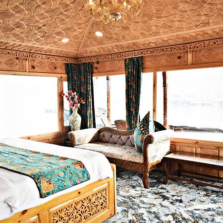 Heritage Amina Group Of Houseboats Hotel Srinagar  Exterior photo