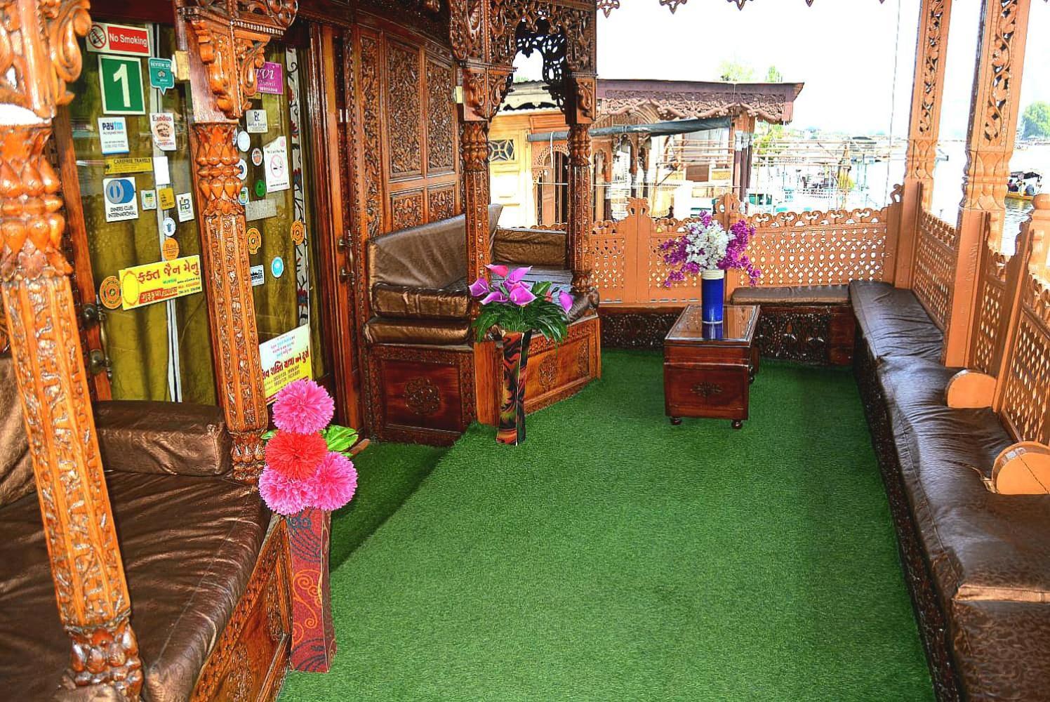 Heritage Amina Group Of Houseboats Hotel Srinagar  Exterior photo
