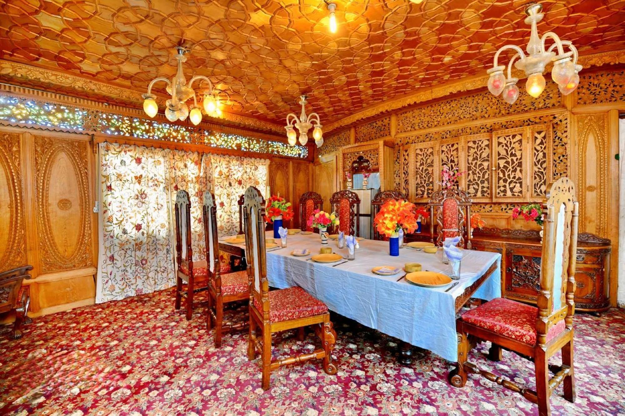 Heritage Amina Group Of Houseboats Hotel Srinagar  Exterior photo