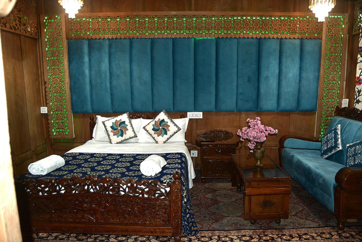Heritage Amina Group Of Houseboats Hotel Srinagar  Exterior photo