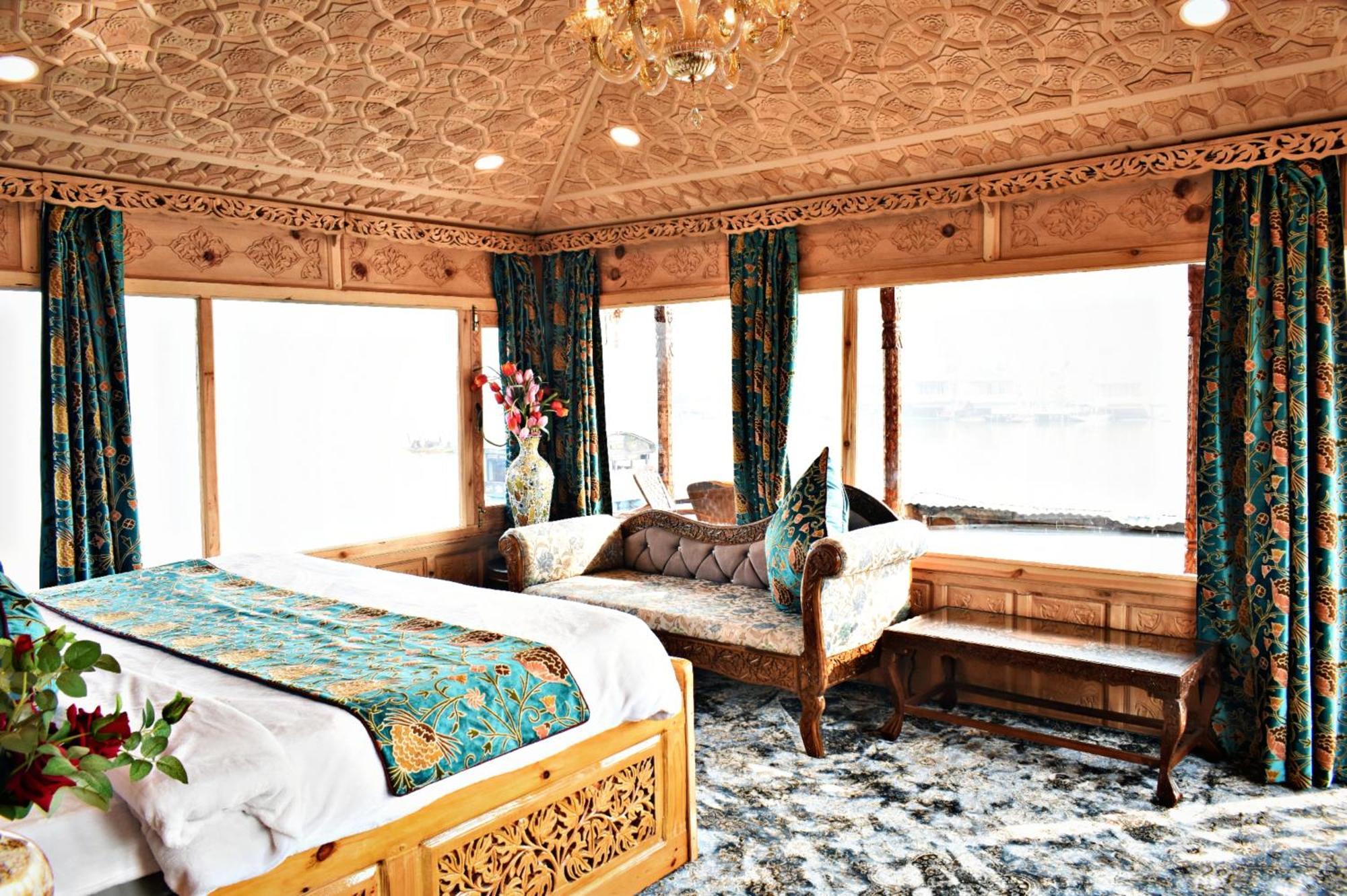 Heritage Amina Group Of Houseboats Hotel Srinagar  Exterior photo